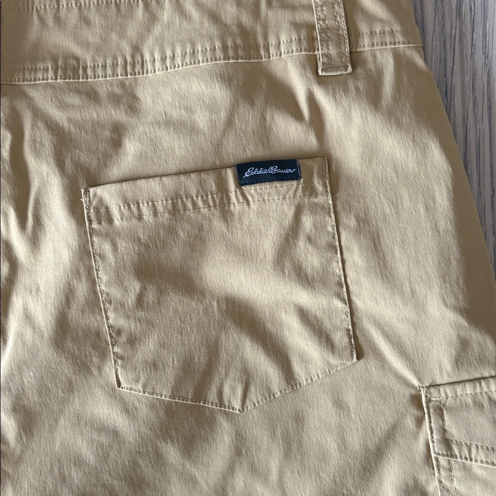 Bundle Eddie Bauer Women’s Cargo Shorts Size 12 5” Inseam (2 Pair) - Picture 6 of 13